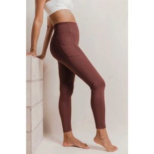 Blanqi Compression Support Pocket Leggings Like New!